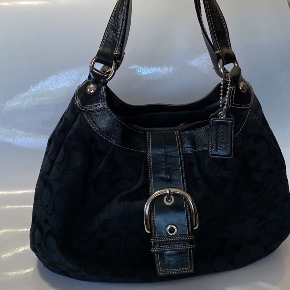 COACH LYNN SOHO HOBO SHOULDER BAG F15083 for Sale in Gardena, CA