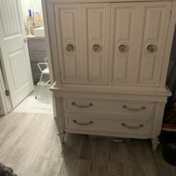 Vintage style, Highboy Dresser