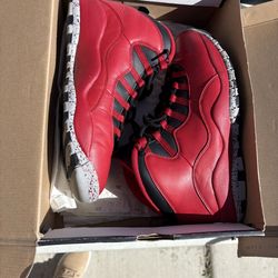 Jordan Shoes Sale  $100 each pair (Hesperia Ca)