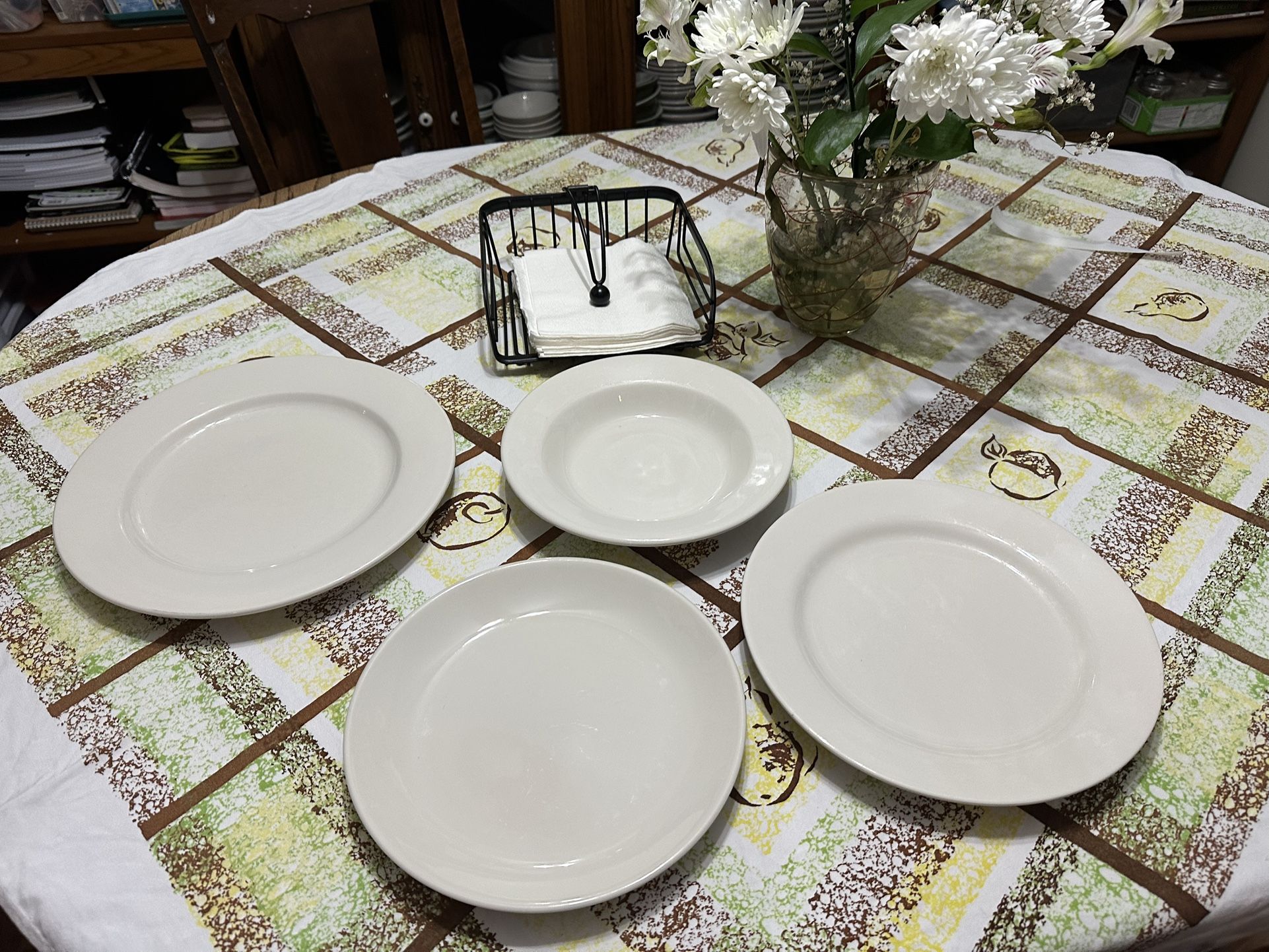 White Homer Laughlin Service For 6