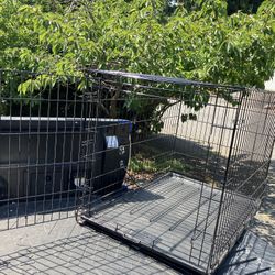 XL Large Dog Kennel Crate Collapsible Like In Good Condition 42" L by 28" W by 33" H
