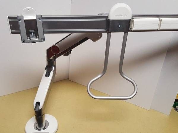 Humanscale DUAL Monitor Arm Stand 