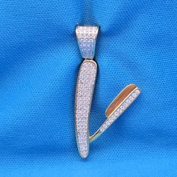 Moissanite 0.89 ctw Barber Razor Pendant