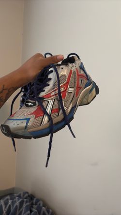 Balenciaga runners size 9