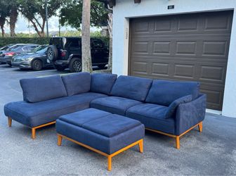 Sectional Couch/Sofa - Macy’s - Delivery Available 🚛