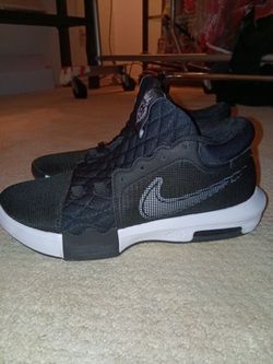 black Nike LeBron Witness 8 TB basketball sneakers size 11.5