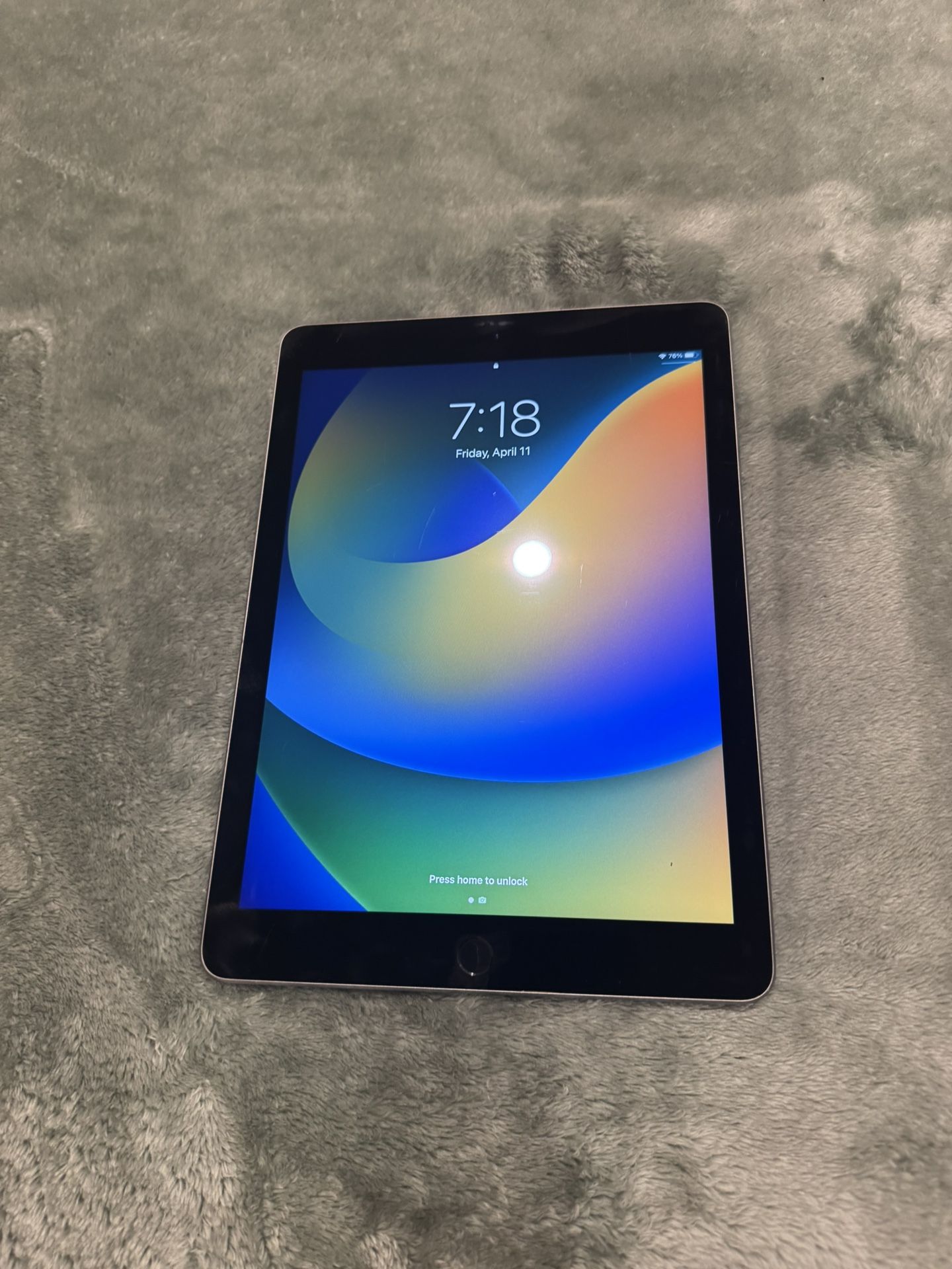 iPad 7th Generation 64Gb Wi-Fi Fast Shipping!