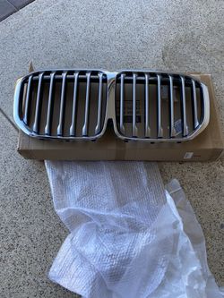 BMW X7 SUV Grill 