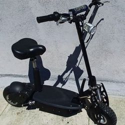 Electric Scooter Super Turbo 800 Elite With Charger, Seat And Motion Alarm With Remote 