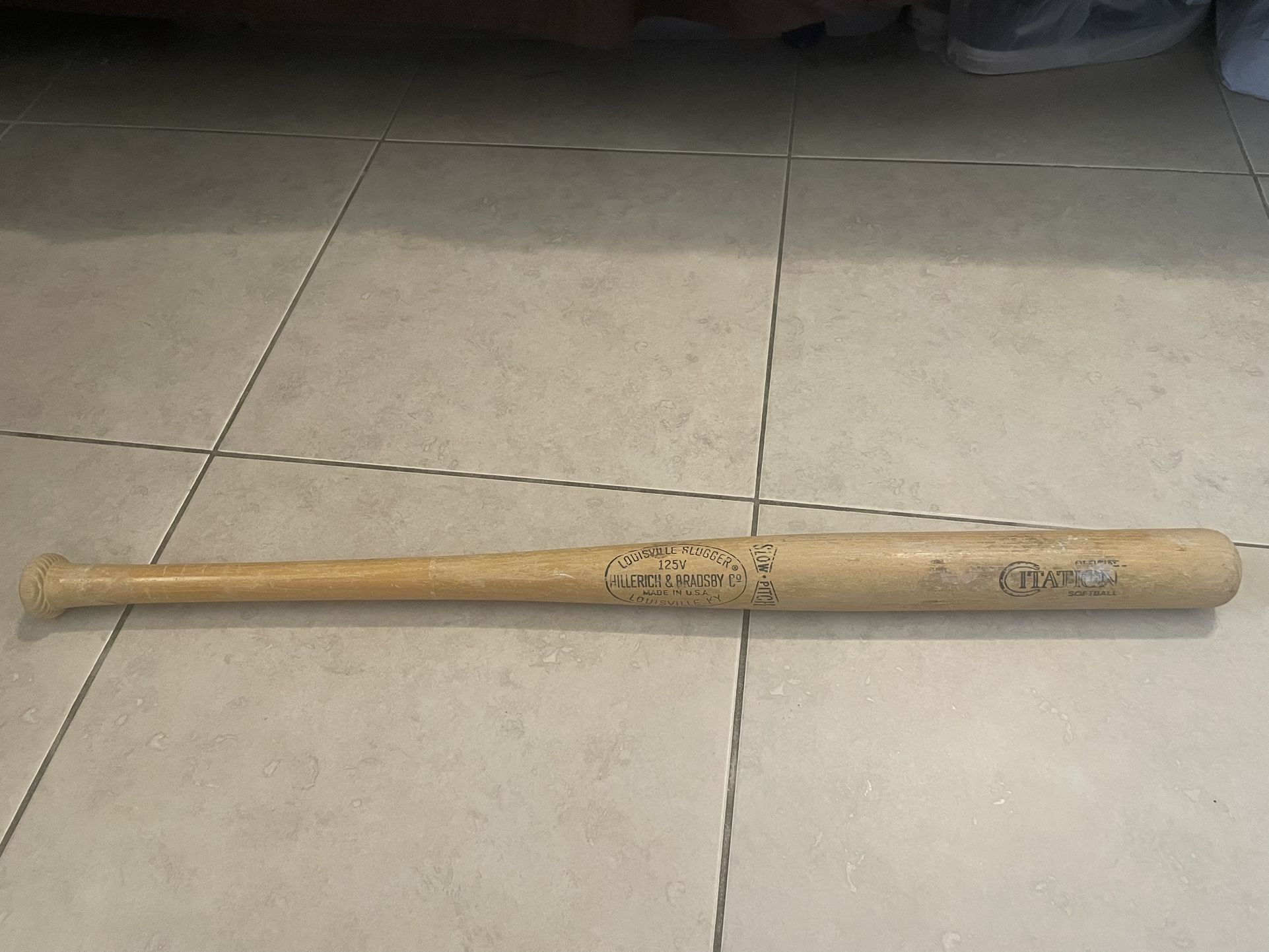 Louisville Slugger Wood Baseball Bat 33 Inch