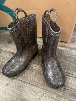 Rain boots size 4