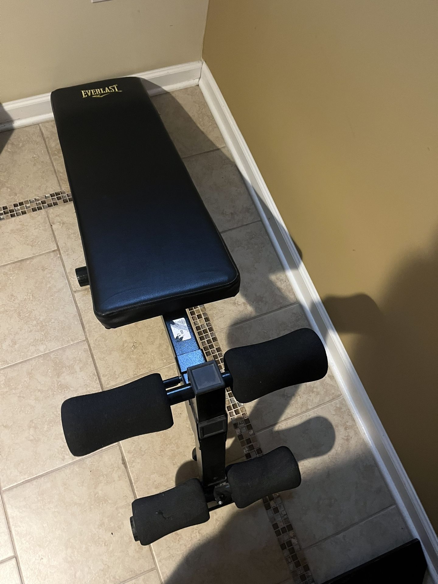 Everlast Adjustable Workout Bench – Flat / Decline – Home Gym