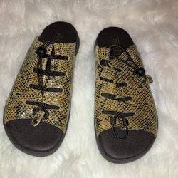 Pandere Tango Slide Women's Wide Sandals with Embossed Leather and Stretch Laces!!