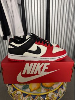 Nike Dunk Low EMB Chicago