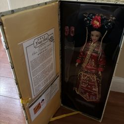 Brand New Chinese Doll Chin Dynasty Collectible