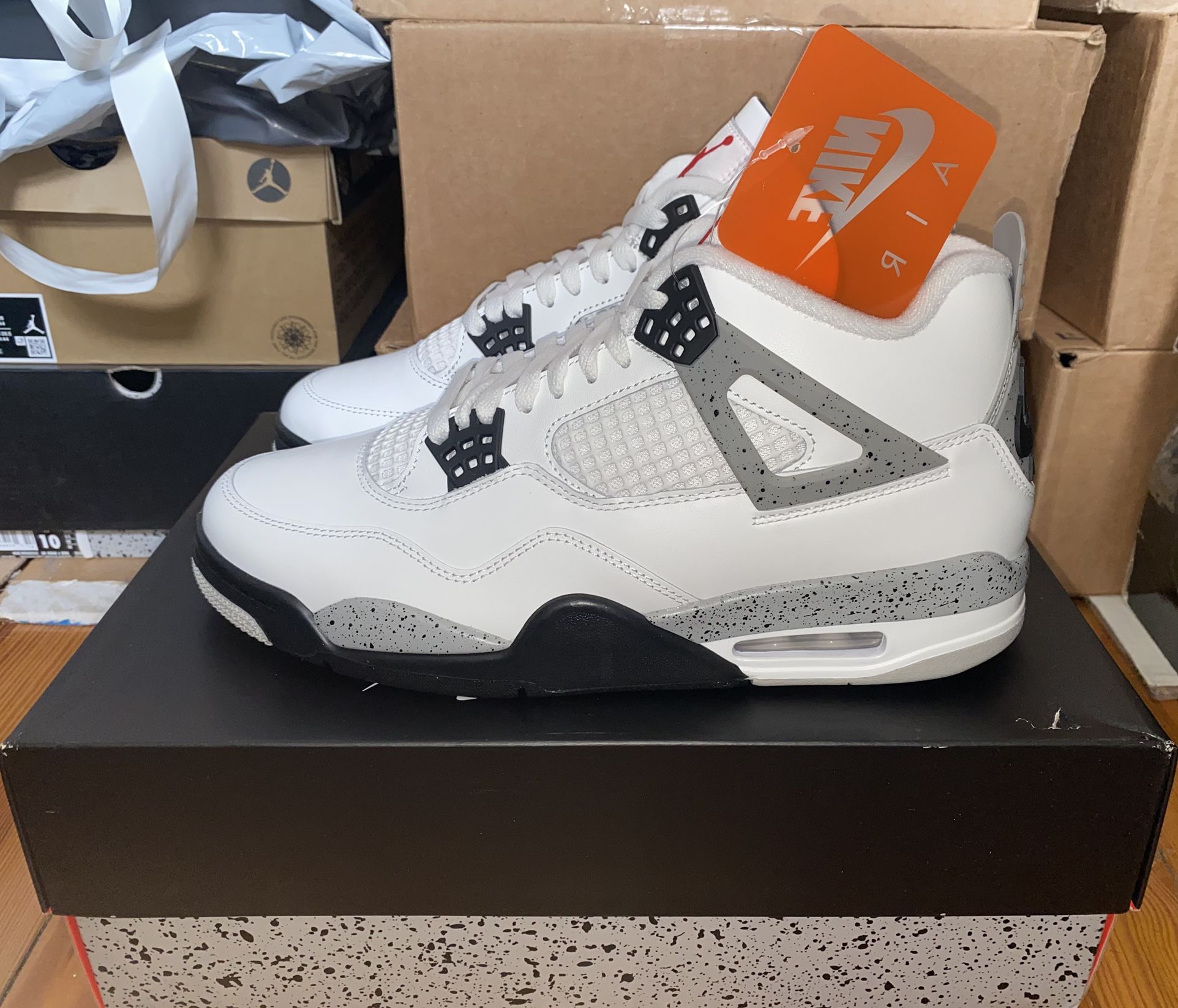 Nike Air Jordan 4 Summit White/Fire Red Size 10.5 NEW DS Please Read The Description Before Contacting Me👇🏾👇🏾👇🏾