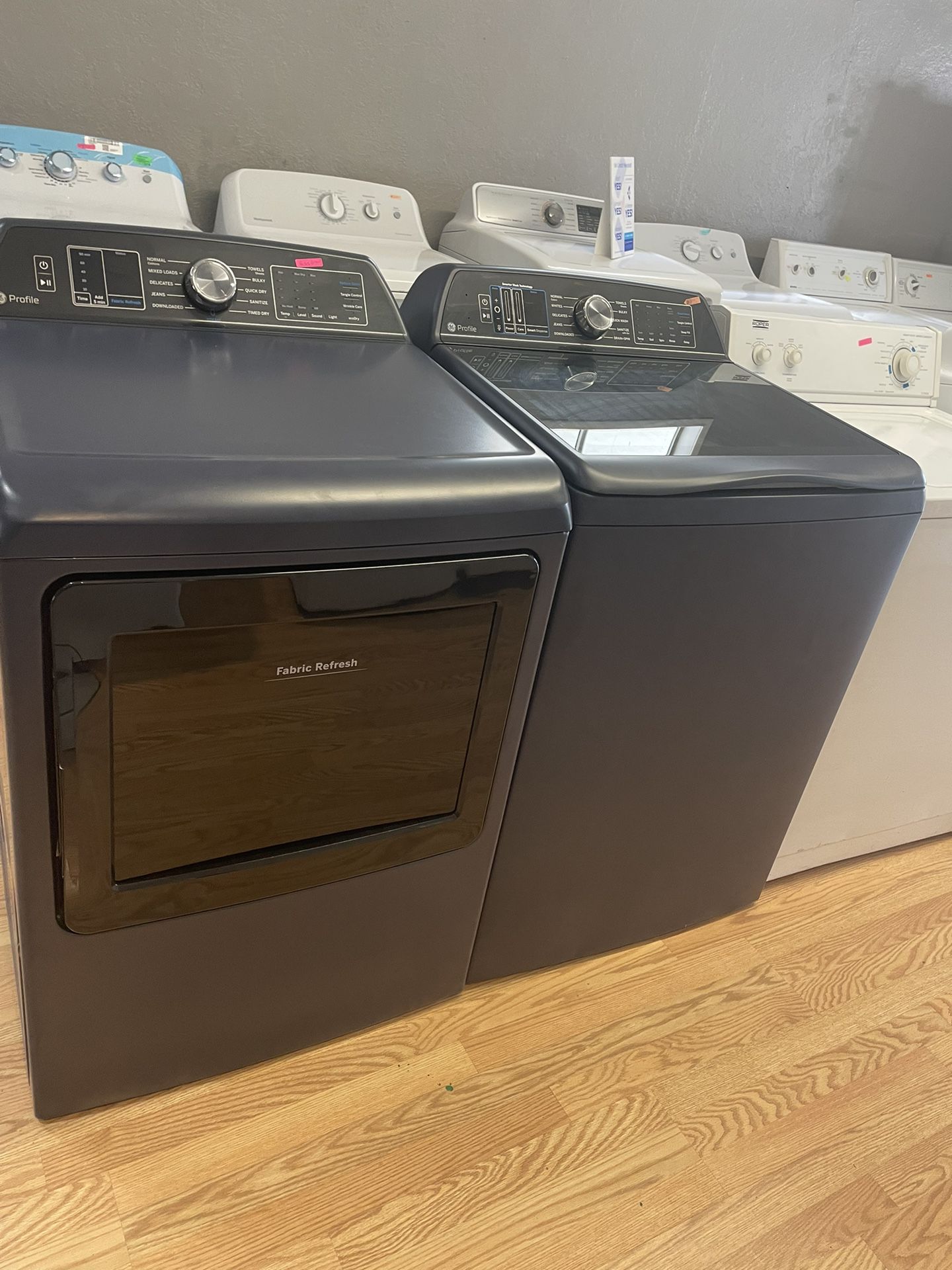 Gas Dryer And Washer Set