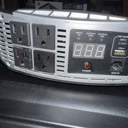 Cobra 2500W Power Inverter 