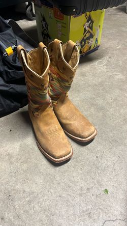 Used Woman’s Boots