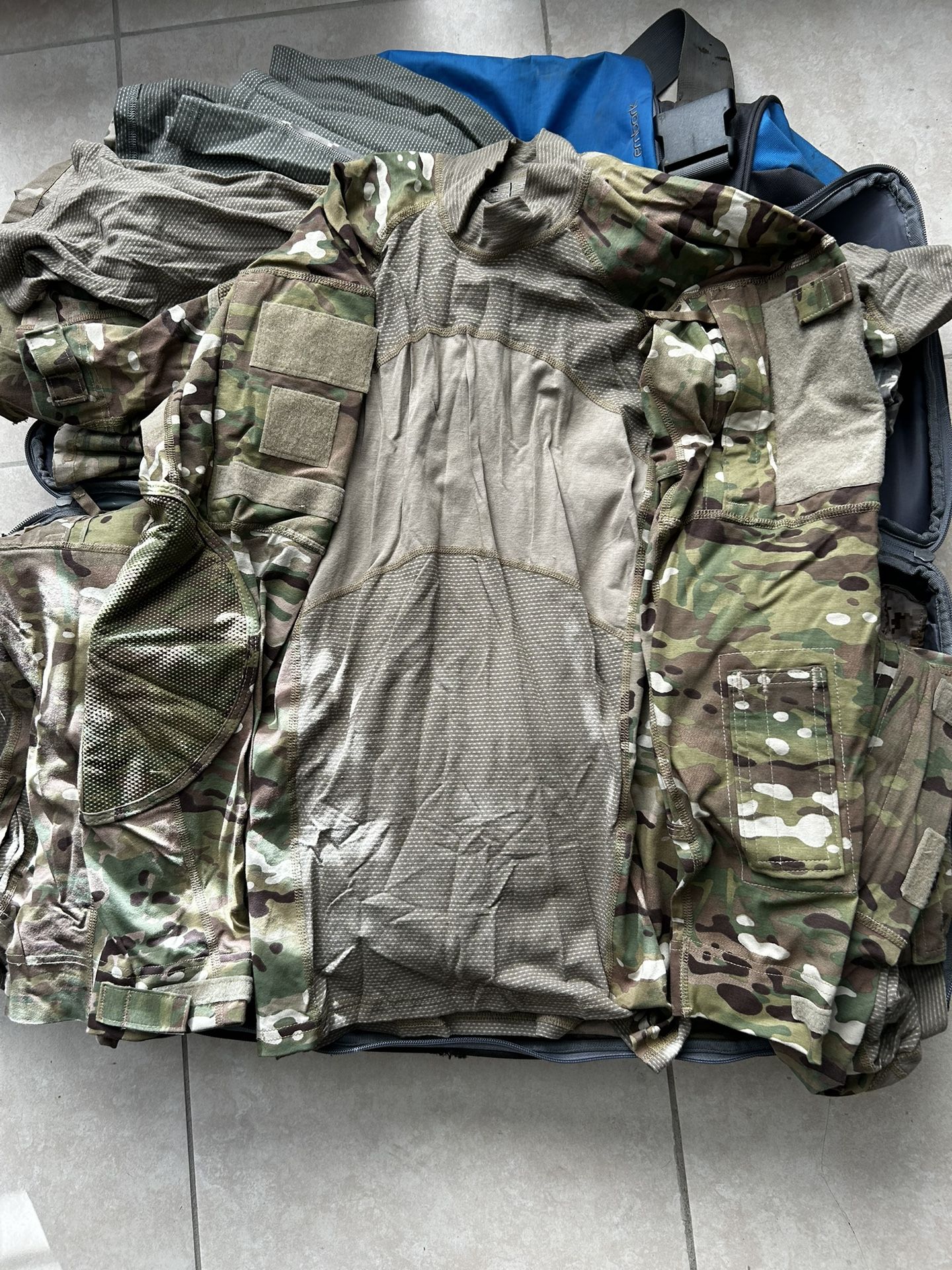 US Army Combat Uniform Multicam Massif Combat Shirt NEW 