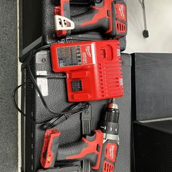 Milwaukee Two Piece Drill Set (351)