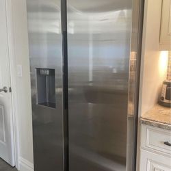 Refrigerator Samsung 27CF 