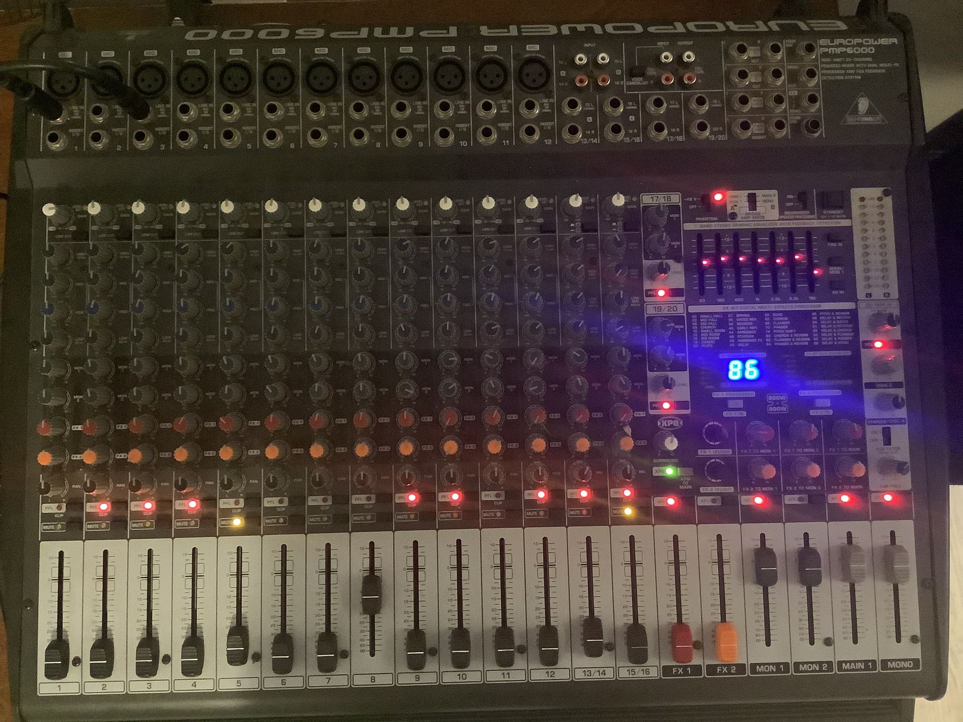 Behringer Europower PMP6000 20-Channel Powered Mixer