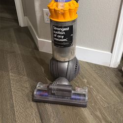 Dyson Vacuum 