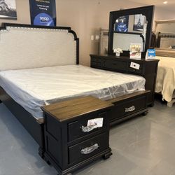 New King Platform Bedroom Set