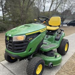 John Deere 42 Inch Riding Lawnmower 