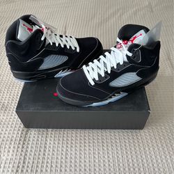 black metallic 5’s