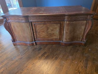 HOOKER  Executive desk  73x35