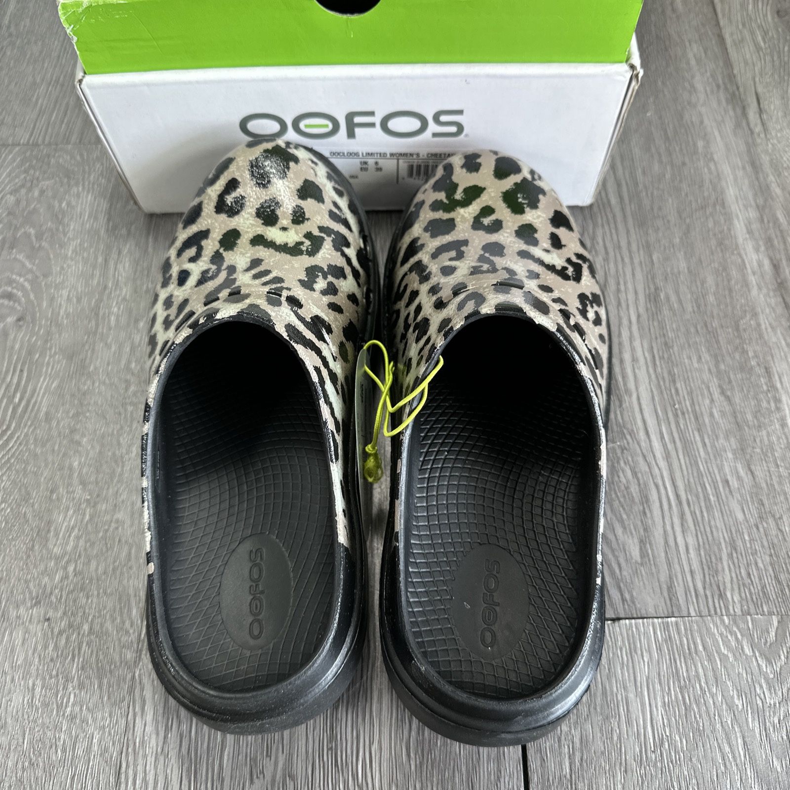 OOFOS Oocloog Limited Edition Cheetah Leopard Print Comfort