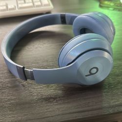 Beats Solo 4