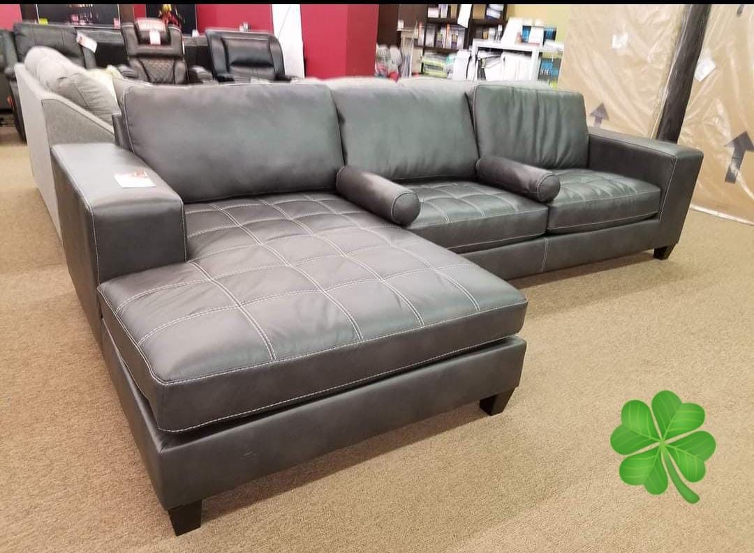 Ashley Sectionals Sofas Couchs with OTTOMANS