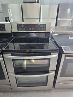 Stove LG.  Two Ovens