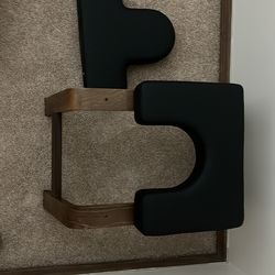 Yoga headstand bench