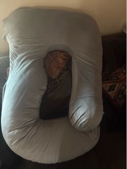 Pregnancy pillow