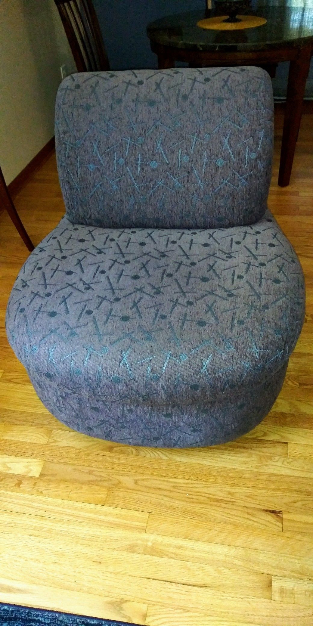 Swivel chair