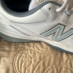 New Balance 608