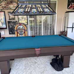 8FT Premium Pool Table / includes Lights