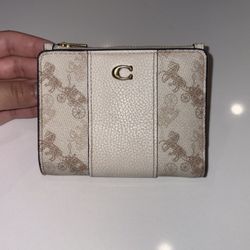 Coach Cream/Light Brown Waller