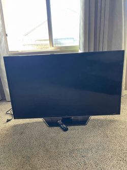 TCL Roku Smart TV with Remote (40 inch)
