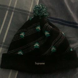 SUPREME BEANIE