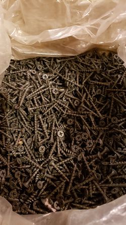 Grip right 6 by 1 and a quarter drywall screws