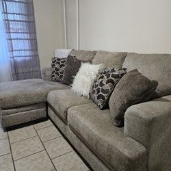 Reversable Sectional Sofa / Couch