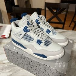 Military Blue Jordan 4