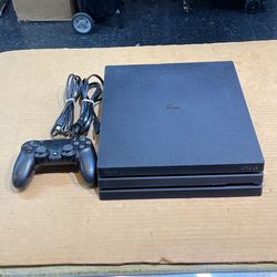 Sony PlayStation 4 Pro 1TB Console + Game CUH-7215B Black NICE Tested Complete