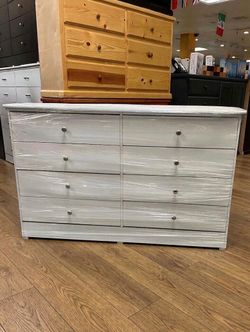 ✨Nice 8 drawer dresser
