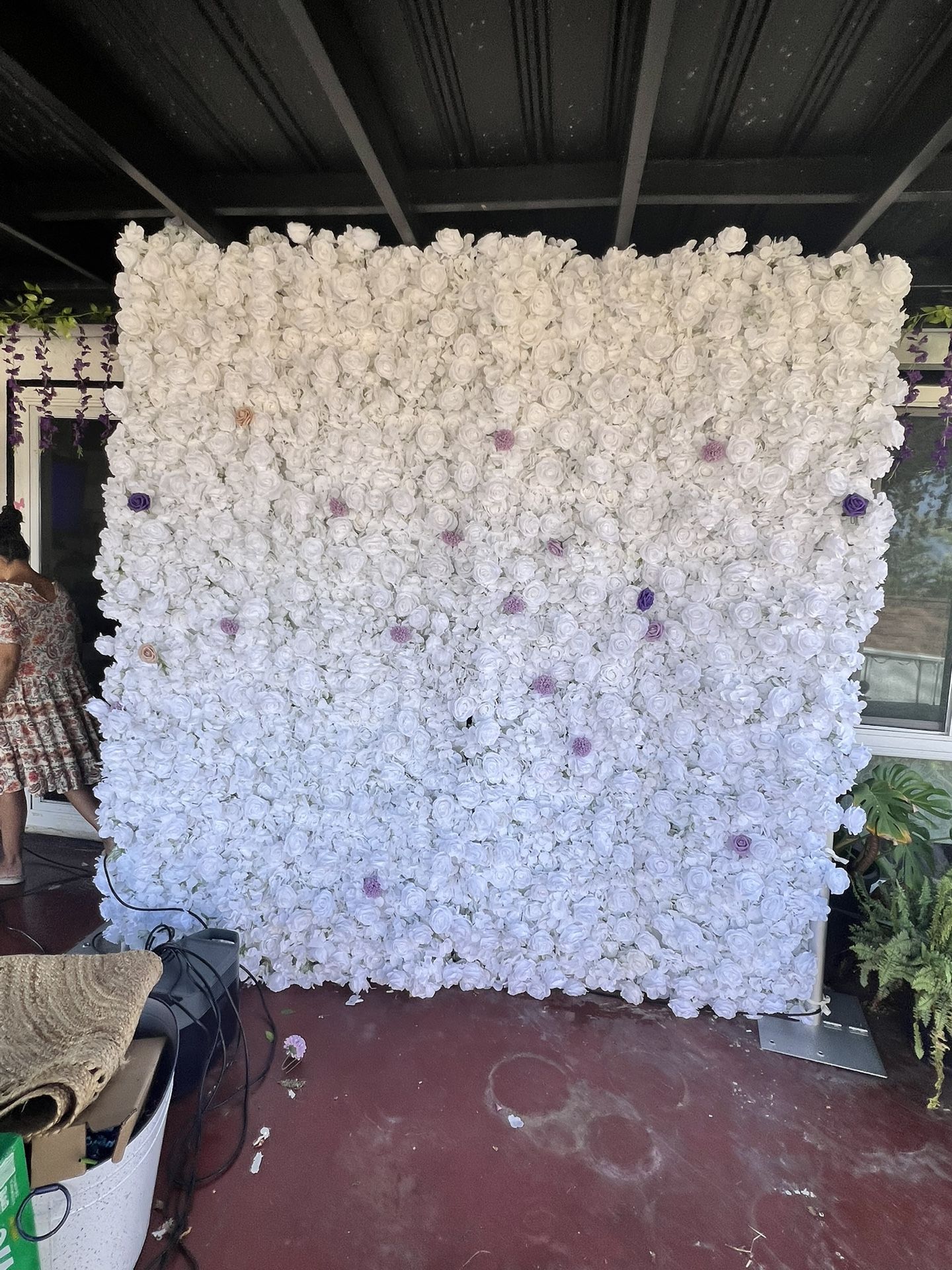 8x8 Ft White Flower Wall